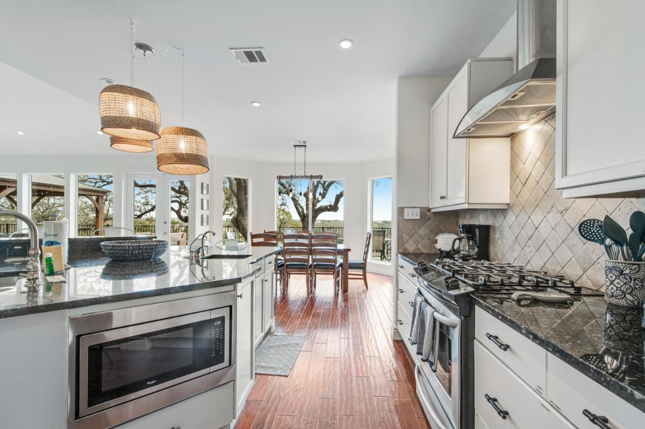 Cliff Side Oasis Villa Spicewood Luaran gambar